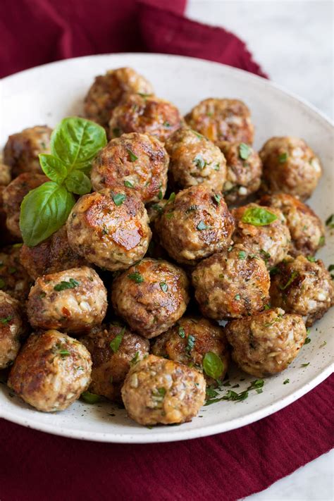 How much fat is in italian style beef meatballs - calories, carbs, nutrition