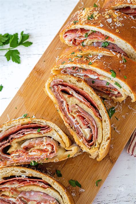 How much fat is in italian sub stromboli - food on demand - calories, carbs, nutrition