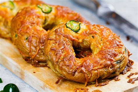 How much fat is in jalapeno cheddar bagel - calories, carbs, nutrition