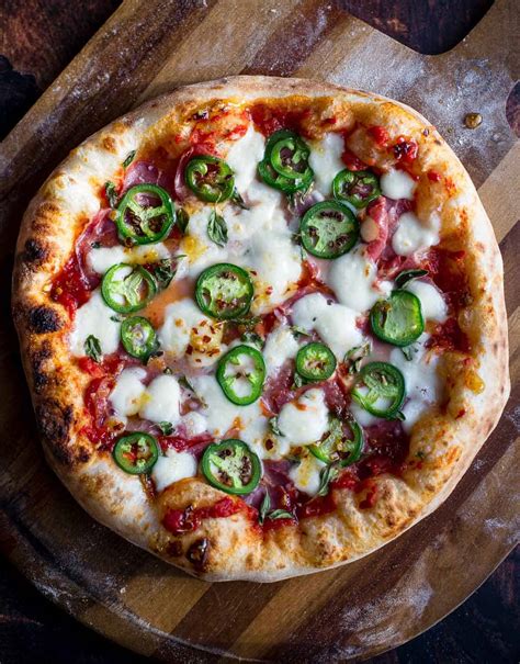 How much fat is in jalapeno pizza (32147.102) - calories, carbs, nutrition