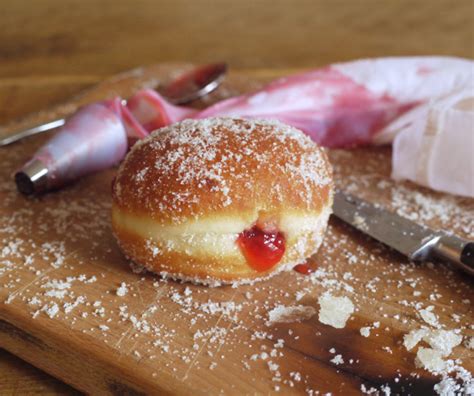 How much fat is in jam doughnut - calories, carbs, nutrition