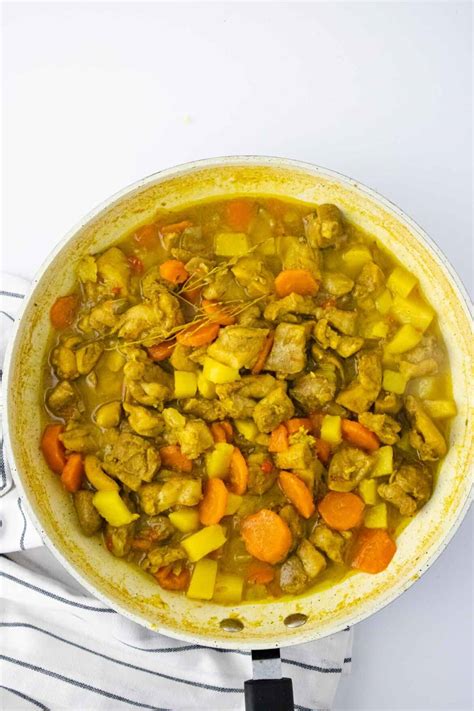 How much fat is in jamaican chicken curry with papaya salsa - calories, carbs, nutrition