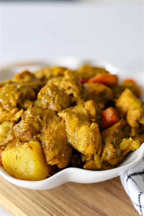 How much fat is in jamaican style chicken - calories, carbs, nutrition