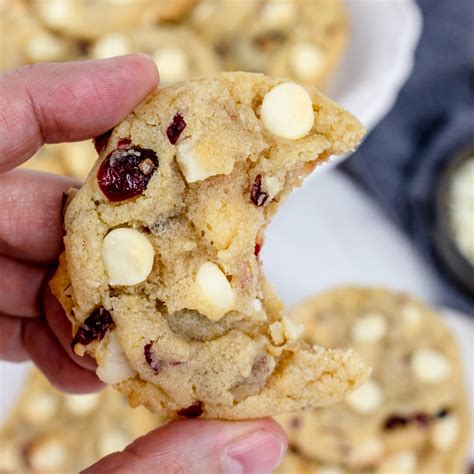 How much fat is in jazzmans cookie dough white chocolate cranberry macadamia muffin mix #12 scoop - calories, carbs, nutrition