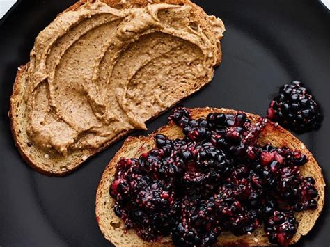 How much fat is in kids's almond butter sandwich - calories, carbs, nutrition