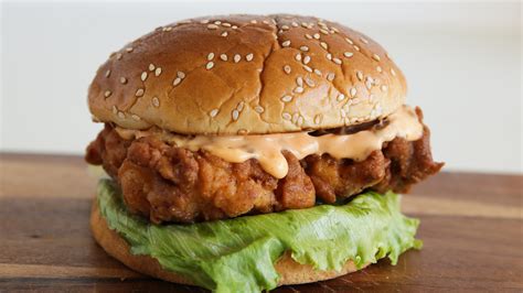 How much fat is in kipburger - calories, carbs, nutrition