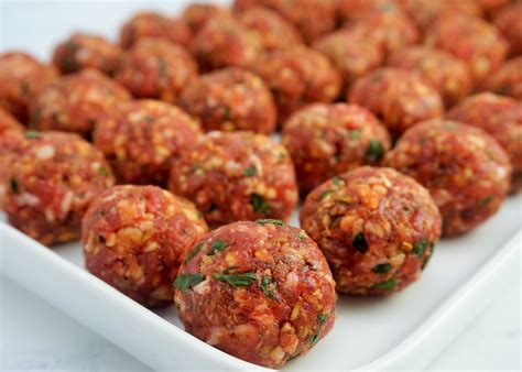 How much fat is in lamb and beef merguez meatballs- large - calories, carbs, nutrition