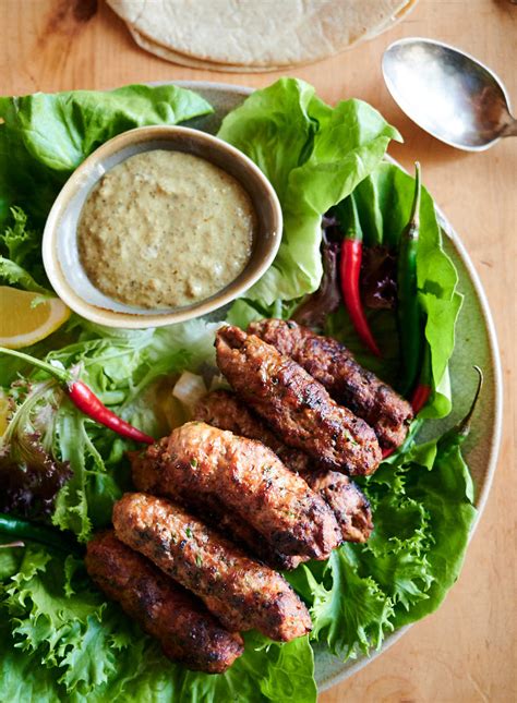 How much fat is in lamb seekh kebabs 3 ea rice & chutney - calories, carbs, nutrition