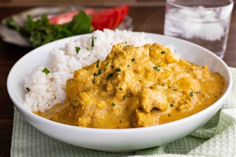 How much fat is in large chicken korma and rice - calories, carbs, nutrition