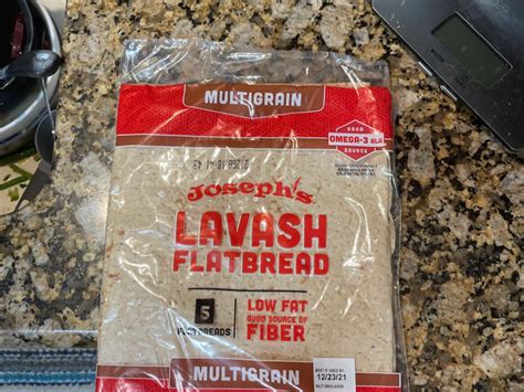 How much fat is in lavash flat bread - calories, carbs, nutrition