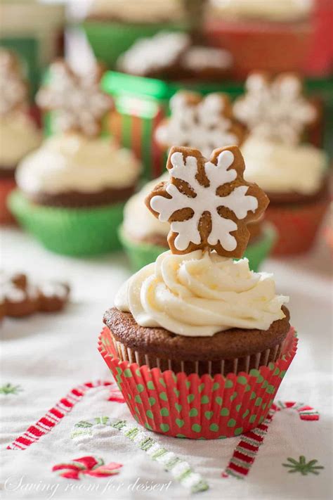 How much fat is in lemon cream cheese gingerbread cupcake - calories, carbs, nutrition