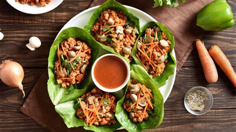 How much fat is in lettuce cup chicken sriracha 1 ea - calories, carbs, nutrition
