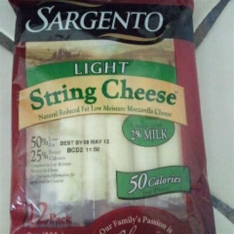 How much fat is in light string cheese - calories, carbs, nutrition