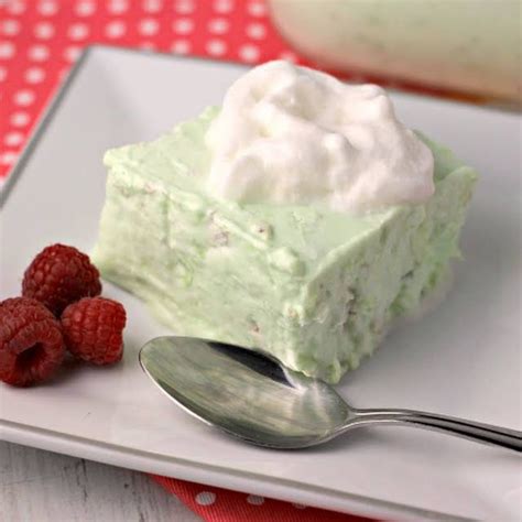 How much fat is in lime gelatin with whipped topping - calories, carbs, nutrition