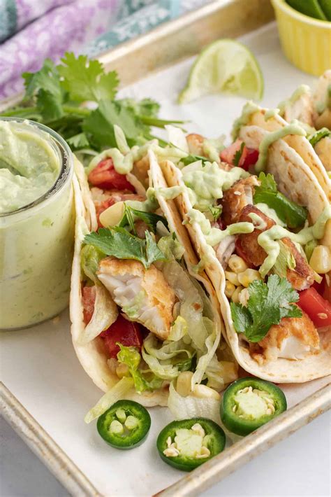 How much fat is in loaded fish tacos - calories, carbs, nutrition