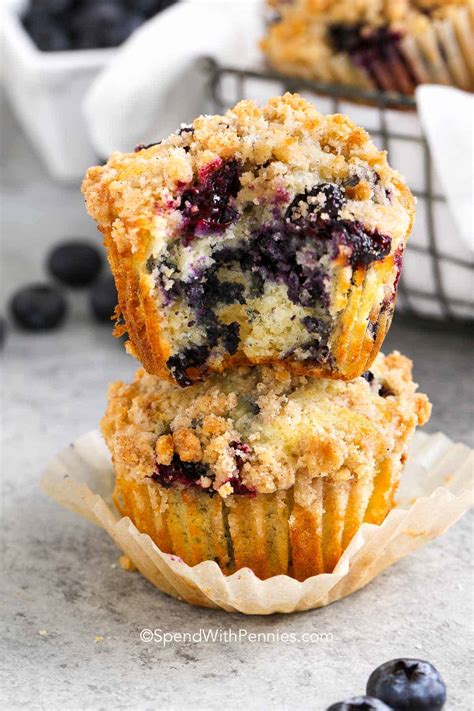 How much fat is in low fat blueberry streusel muffins - calories, carbs, nutrition