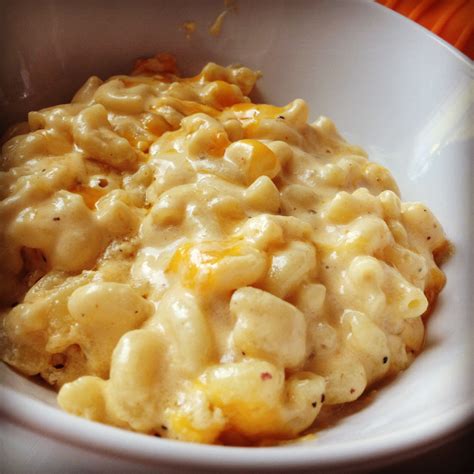 How much fat is in macaroni and smoked gouda - calories, carbs, nutrition