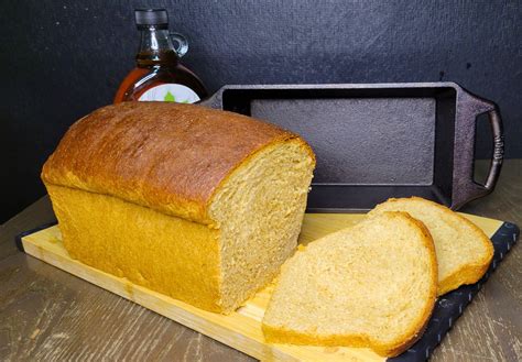 How much fat is in maple bread - calories, carbs, nutrition