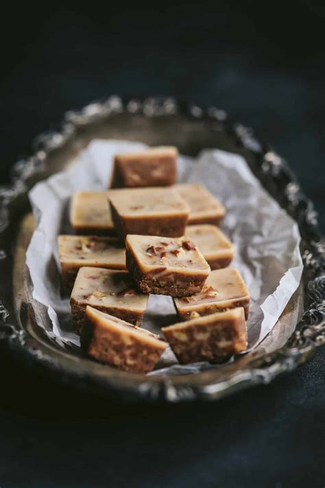 How much fat is in maple pecan - calories, carbs, nutrition