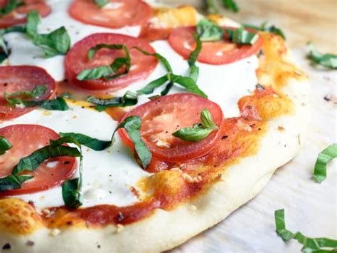 How much fat is in margherita pizza (32147.100) - calories, carbs, nutrition