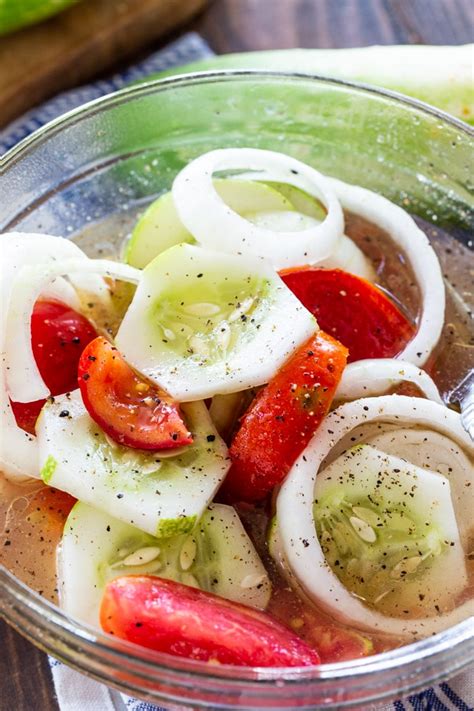 How much fat is in marinated cumber salad - calories, carbs, nutrition