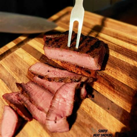 How much fat is in marinated lamb steaks - calories, carbs, nutrition
