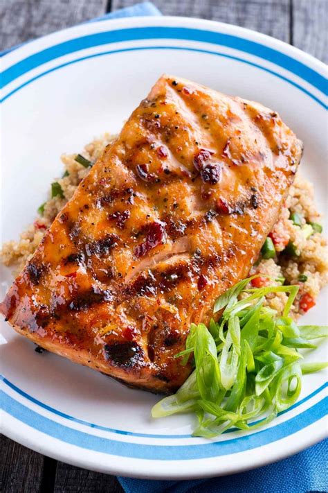 How much fat is in marinated salmon with grill flavor - calories, carbs, nutrition