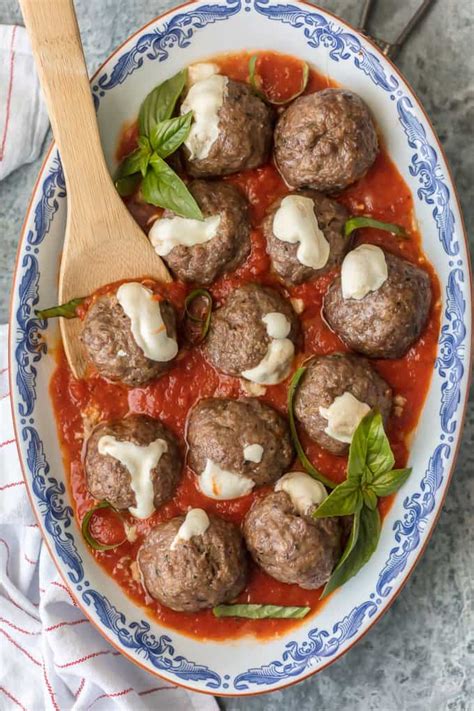 How much fat is in meatball and rf mozzarella - calories, carbs, nutrition
