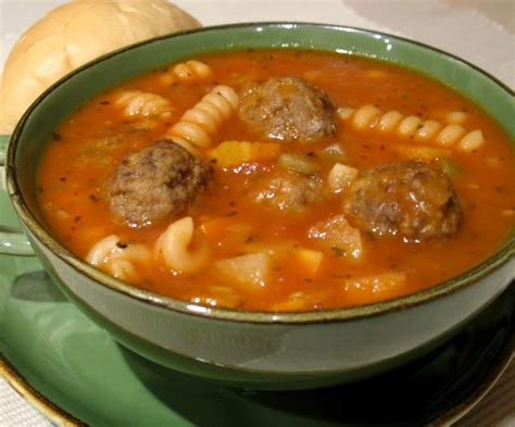 How much fat is in meatball minestrone - calories, carbs, nutrition