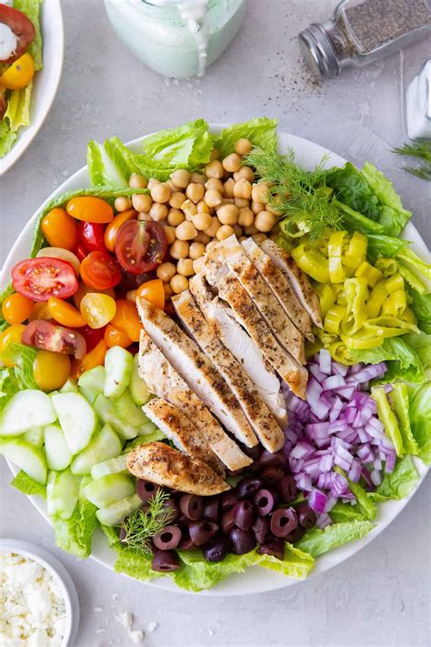 How much fat is in med deli chicken salad - calories, carbs, nutrition