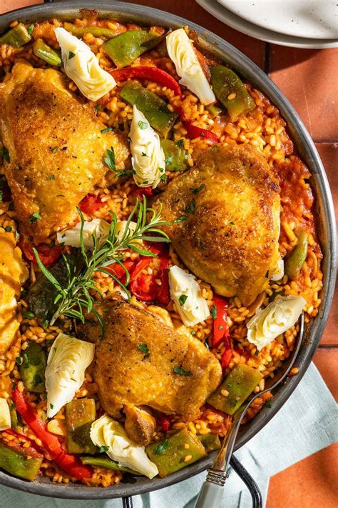How much fat is in mediterranean chicken paella turmeric - calories, carbs, nutrition