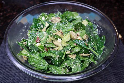 How much fat is in mediterranean spinach salad - calories, carbs, nutrition
