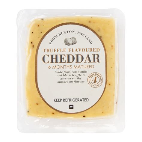 How much fat is in medium cheddar - calories, carbs, nutrition