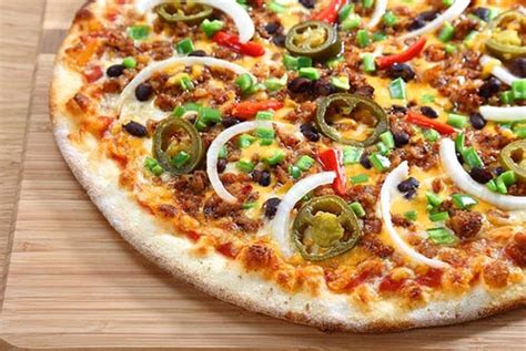 How much fat is in mexican beef pizza, topped - calories, carbs, nutrition