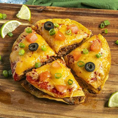 How much fat is in mexican pizza, 7
