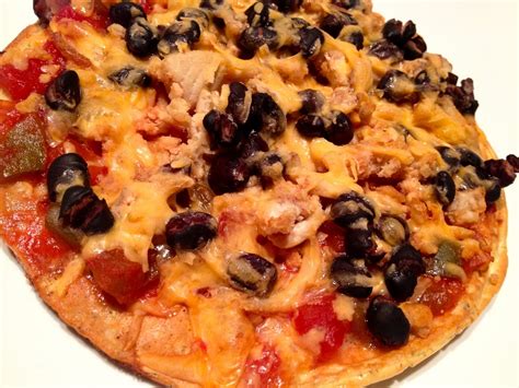 How much fat is in mexican style pizza - calories, carbs, nutrition