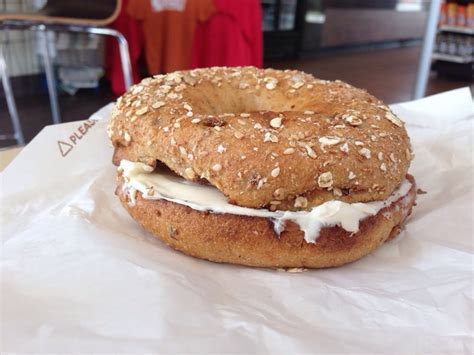 How much fat is in mexicana bagel - calories, carbs, nutrition