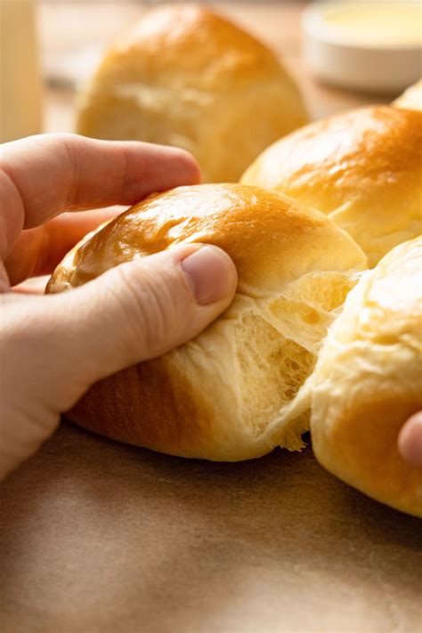 How much fat is in milk roll bread - calories, carbs, nutrition