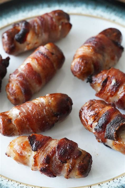 How much fat is in mini bacon-wrapped sausages - calories, carbs, nutrition