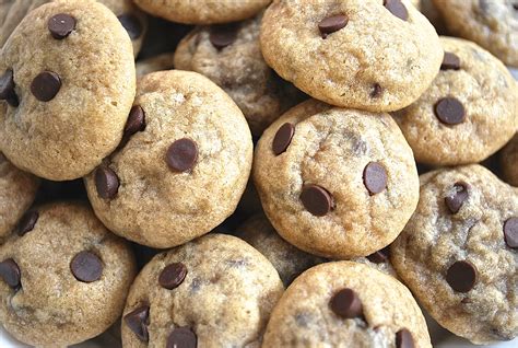 How much fat is in mini choc chip cookies - calories, carbs, nutrition
