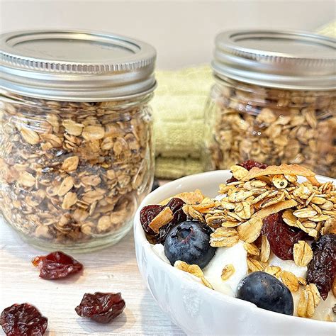 How much fat is in mini lemon berry chia granola - calories, carbs, nutrition