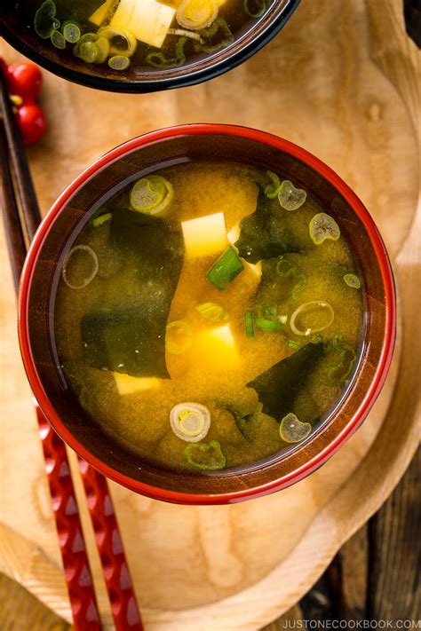 How much fat is in miso soup - calories, carbs, nutrition