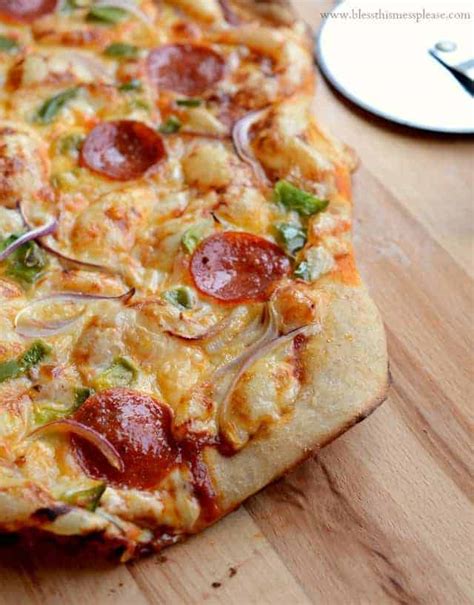 How much fat is in mixed pepper pizza wheat crust - calories, carbs, nutrition