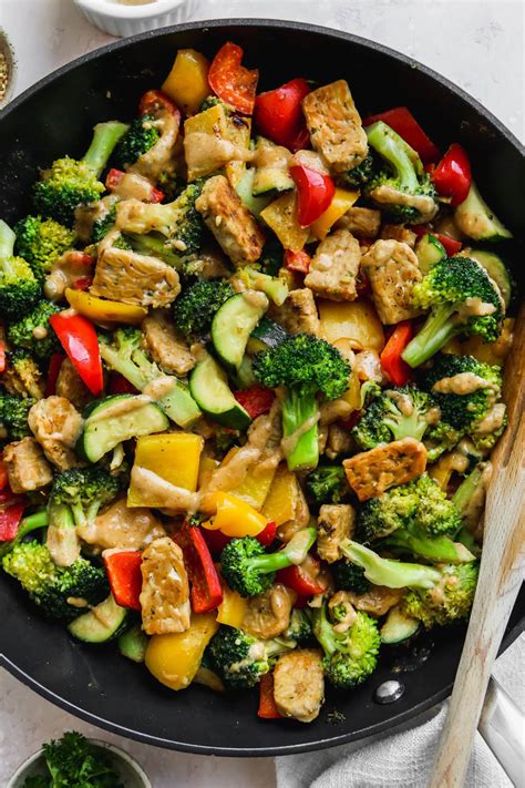 How much fat is in mongolian tempeh stir-fry with rice - calories, carbs, nutrition