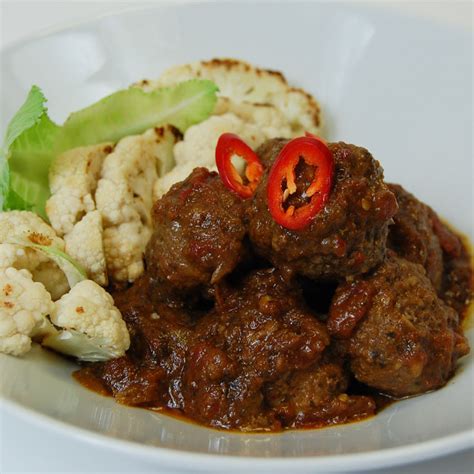 How much fat is in moroccan beef meatball meal - calories, carbs, nutrition