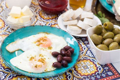 How much fat is in moroccan breakfast eggs - calories, carbs, nutrition