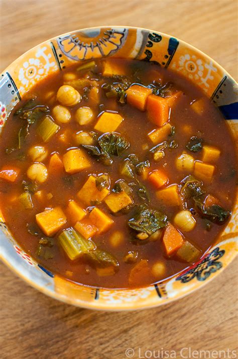 How much fat is in moroccan vegetable soup (mindful) 12oz - calories, carbs, nutrition