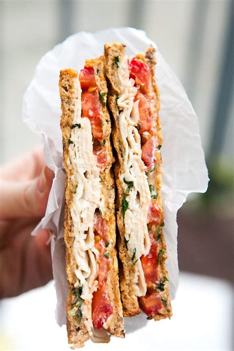 How much fat is in morrie's turkey and tomato panini - calories, carbs, nutrition