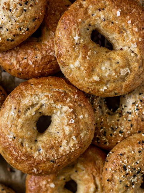 How much fat is in multigrain bagel - calories, carbs, nutrition