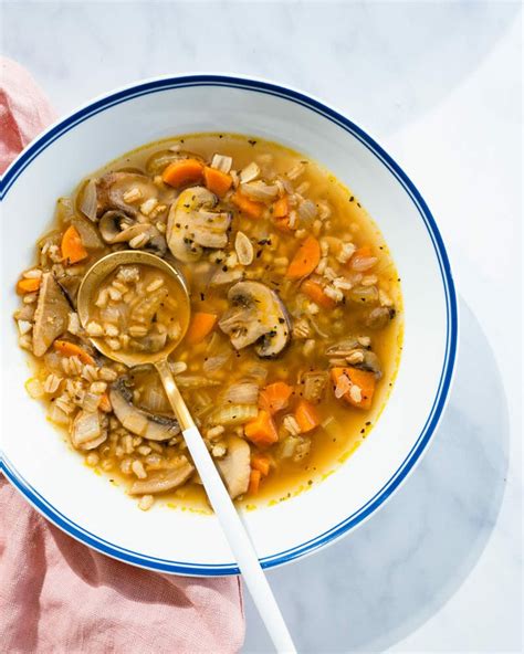 How much fat is in mushroom barley soup - calories, carbs, nutrition